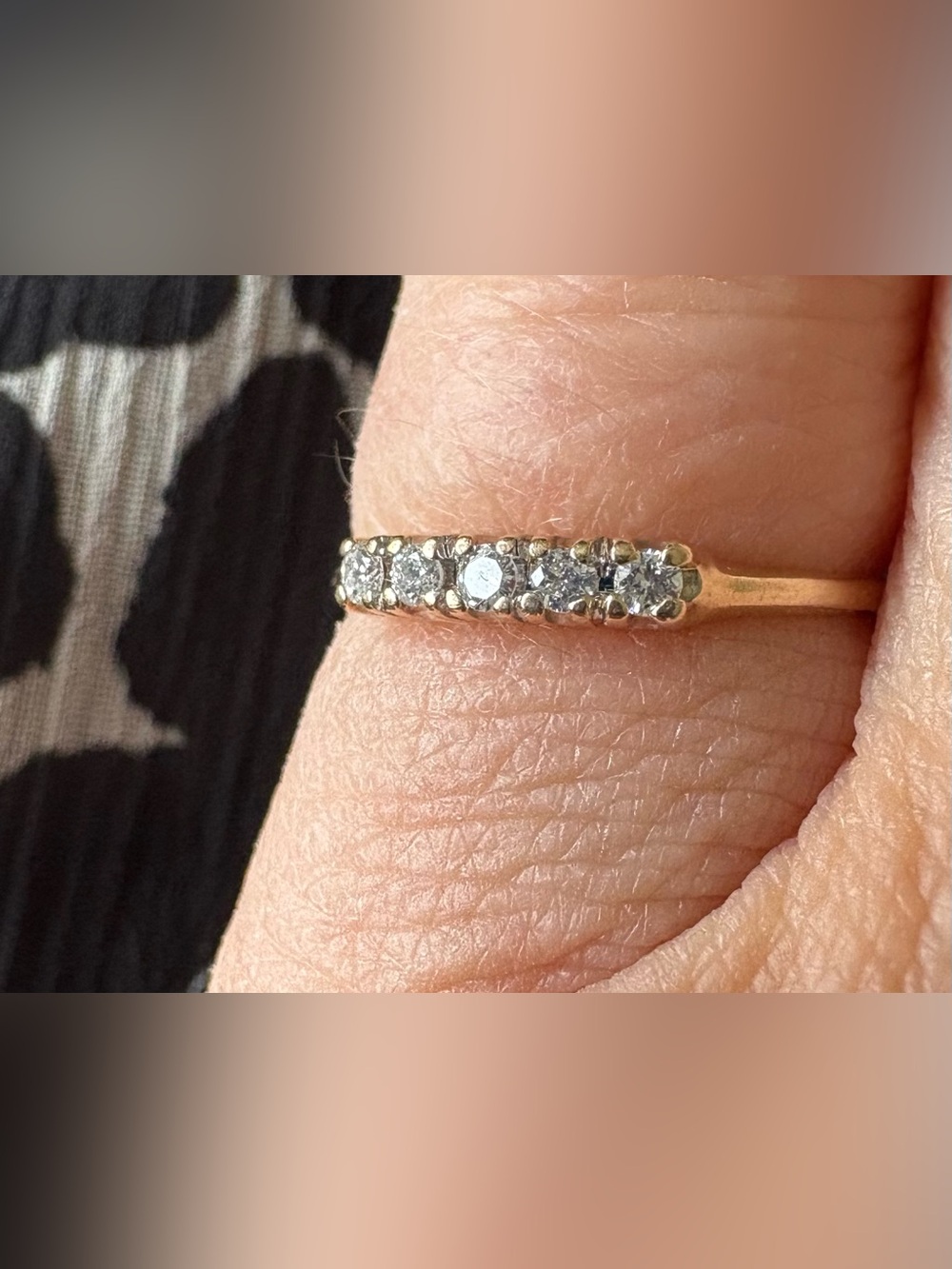 Elegant 5-Diamond Yellow Gold Ring